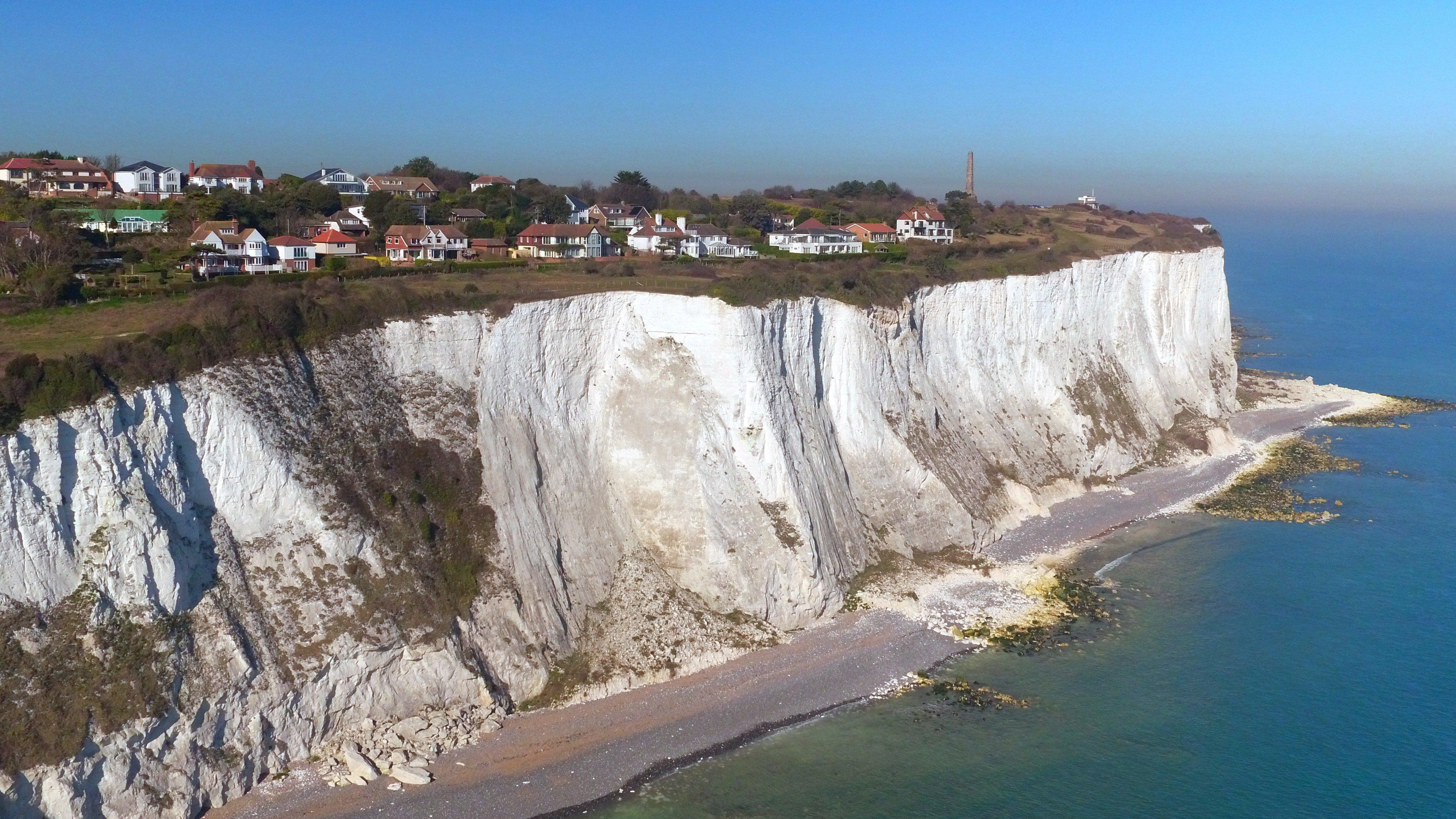 Holiday Inn Express Folkestone Channel Tunnel, An Ihg Hotel Bagian luar foto