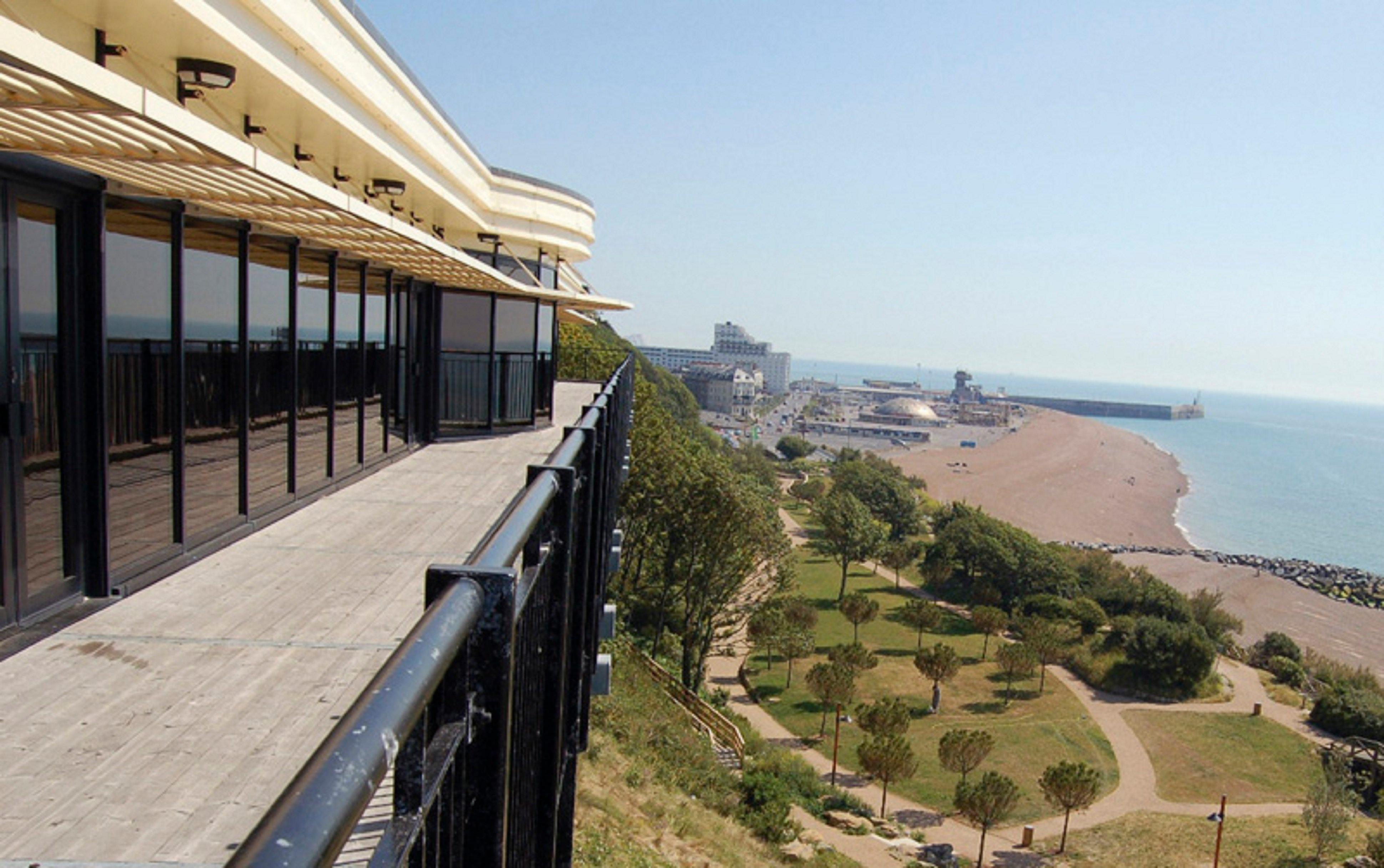 Holiday Inn Express Folkestone Channel Tunnel, An Ihg Hotel Bagian luar foto