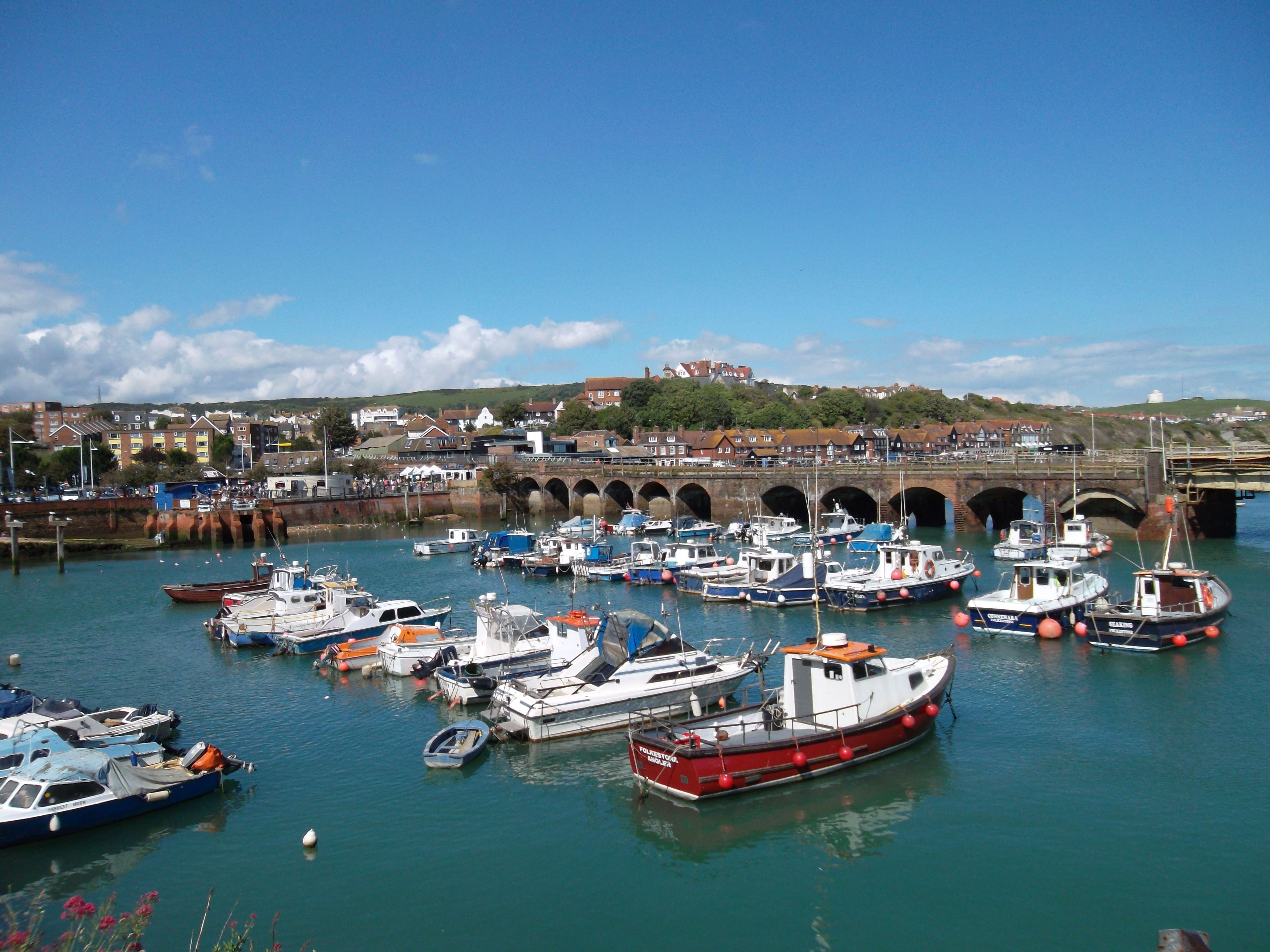 Holiday Inn Express Folkestone Channel Tunnel, An Ihg Hotel Bagian luar foto